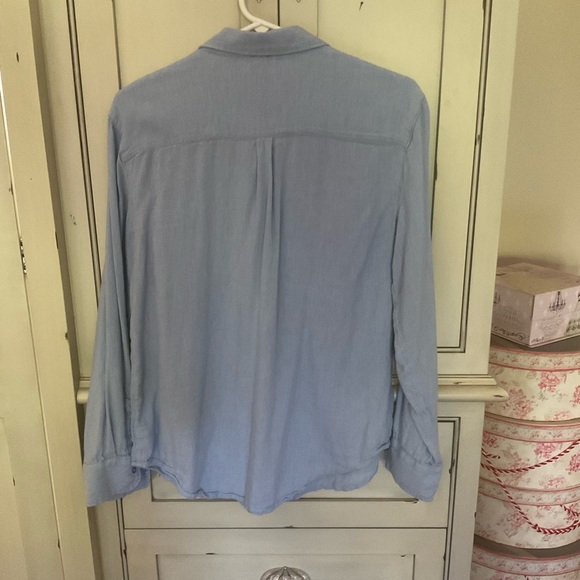 Aerie & Forever 21 long sleeve button down blouses. - Picture 3 of 7